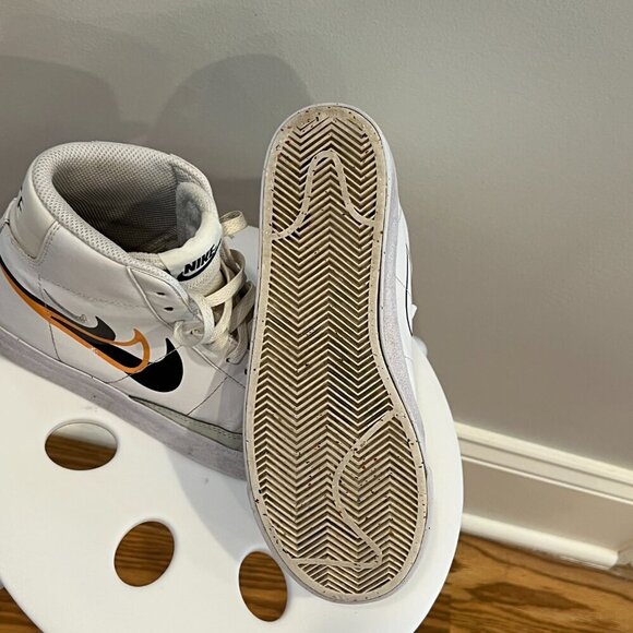 Nike Blazer Mid 77 Kids Size 5Y White Good Multi Swoosh FN7788-100 - Picture 6 of 7